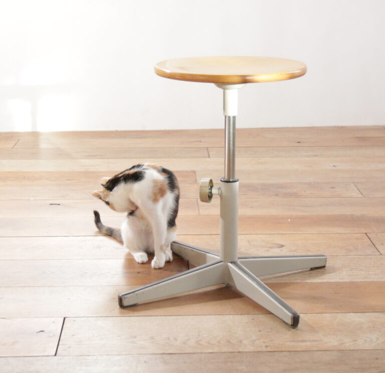 Industrial Design Friso Kramer Drawing, Architect Stool Ahrend de Cirkel nr2