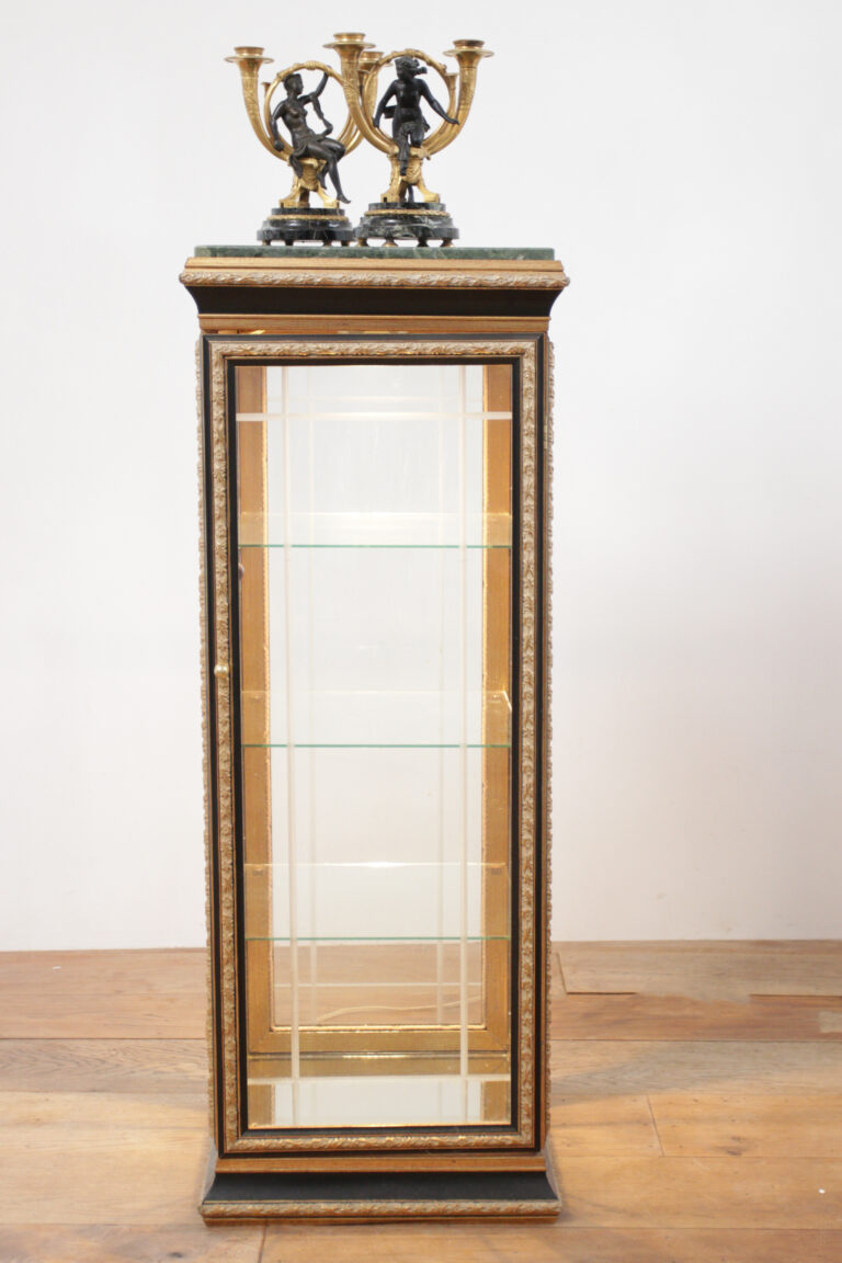 Vitrinekast Louis XVIe stijl Italië jaren 80 – 90