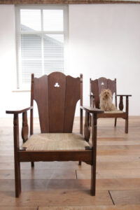 Brutalist eiken loungestoelen nieuwe biezen zitting 1935 – foto 2