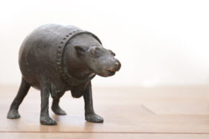 Bronzen beeld Bert Kiewiet beeldhouwer – foto 5