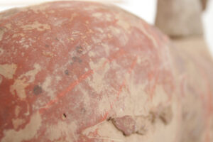 Chinees aardewerk paard met losse kop in Han-stijl, beschilderd terracotta – foto 16