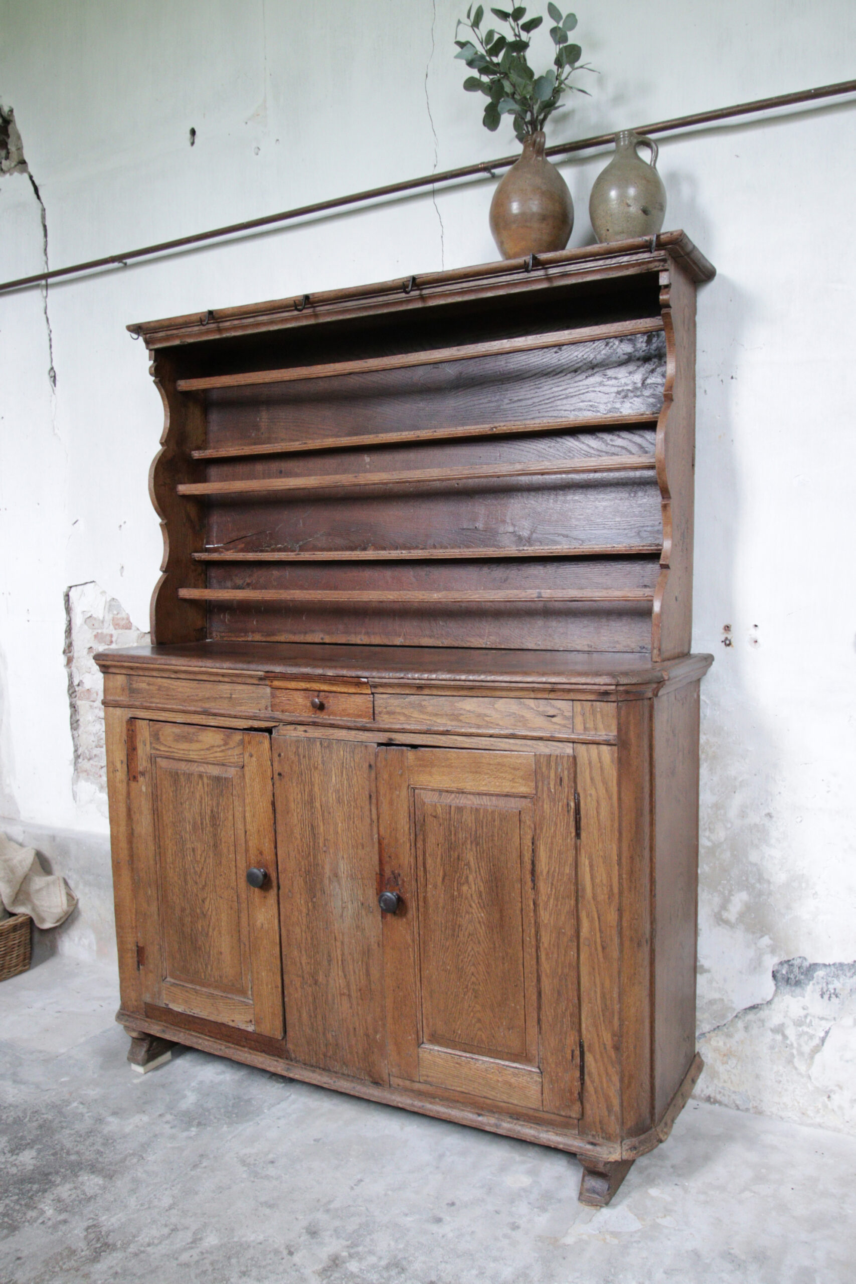Antieke Hollandse eiken tinkast 1700 – foto 1