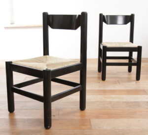 Zwarte biezen eetkamerstoelen Vico Magistretti Perriand stijl jaren 70 – foto 1