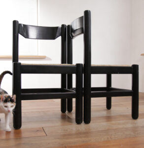 Zwarte biezen eetkamerstoelen Vico Magistretti Perriand stijl jaren 70 – foto 9