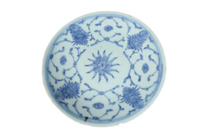 Chinese blauw-witte schotel lotusranken laat-Qing – foto 1