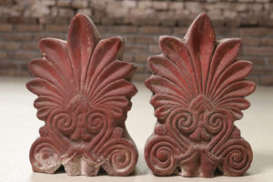 Paar terracotta dakornamenten akrokeramo palmet – foto 3