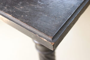 Gezwart houten zuil Napoleon III sellette – foto 11