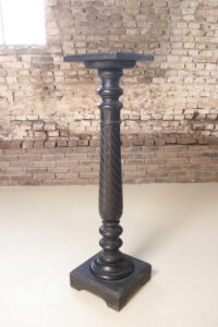 Gezwart houten zuil Napoleon III sellette – foto 2