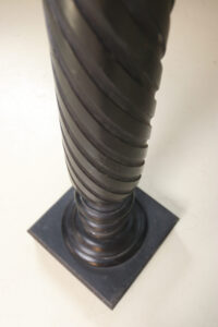 Gezwart houten zuil Napoleon III sellette – foto 9