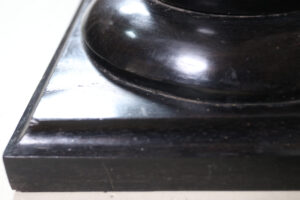 Ebbenhouten zuil met gecanneleerde schacht – foto 11