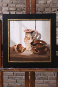 Stilleven met kan en komfoor (bodemvondsten) – Marjolein van den Berg, acryl op doek – foto 1