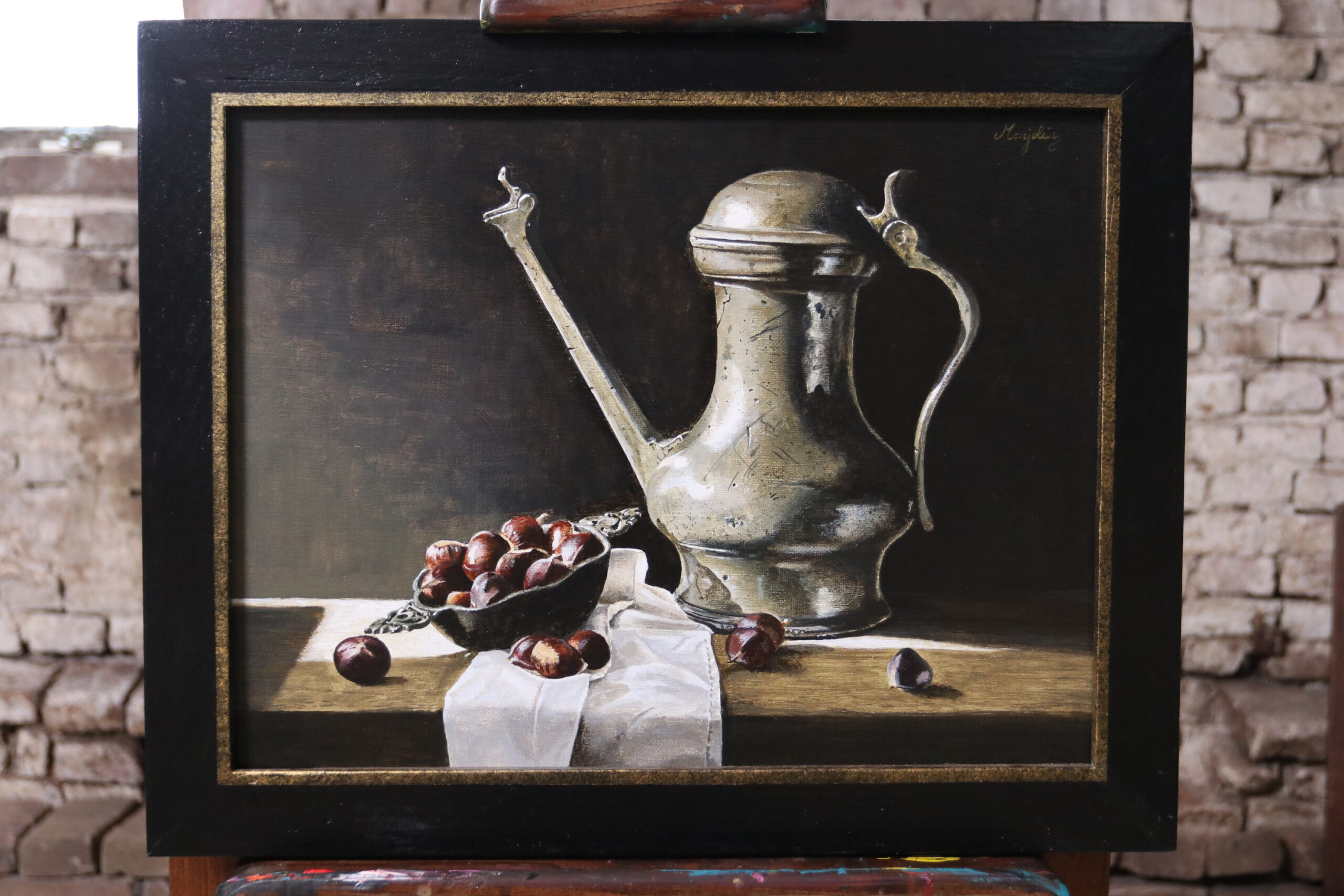 Stilleven met 17e-eeuwse Jan Steen-kan en kastanjes – Marjolein van den Berg, acryl op doek – foto 1