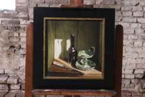 Stilleven met langnek en bodemvondsten – Marjolein van den Berg, acryl op doek – foto 1