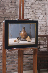 Stilleven met baardmannetje en tinnen lepel – Marjolein van den Berg, acryl op doek – foto 2