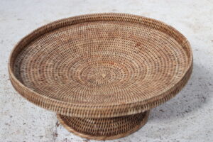 Rieten fruitschaal op voet van handgevlochten rotan – foto 5