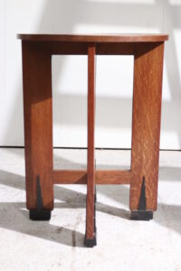 Ronde eiken bijzettafel Amsterdamse School-stijl – foto 2