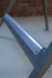 Friso Kramer Reply tekentafel XL Ahrend de Cirkel – stalen frame detail