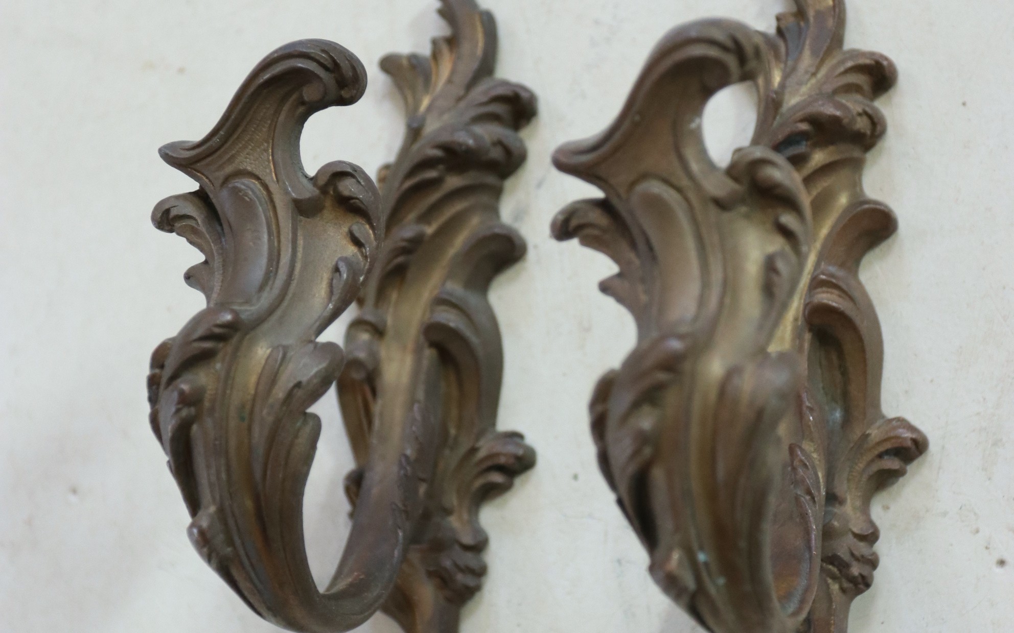 bronzen embrasses gordijnhouders lodewijk xv rococo set van 2 – hoofdfoto