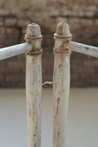 handdoekrek faux bamboo wit geschilderd hout scharnierend – foto 4