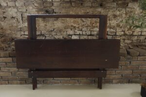 Donkere houten klaptafel met X-poten – foto 8