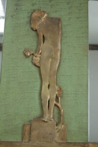 Rowley Gallery art deco spiegel met verguld reliëf meisje – foto 5